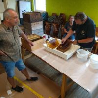 2024_08_18_Honig_schleudern_006